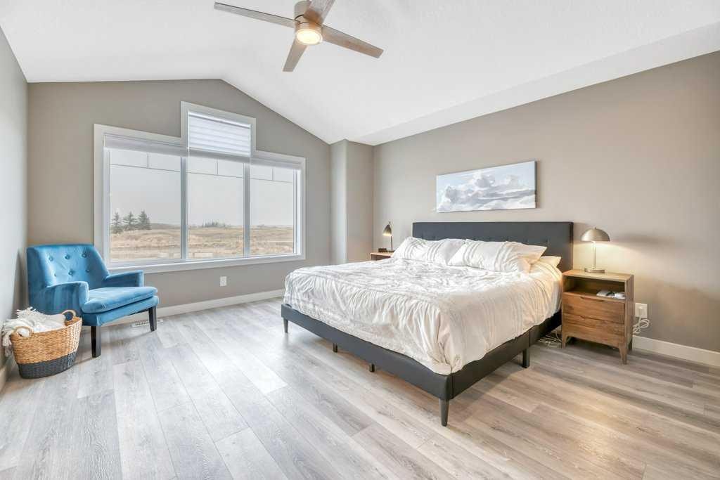 261 Wildrose Drive, Strathmore, AB - Indoor Photo Showing Bedroom