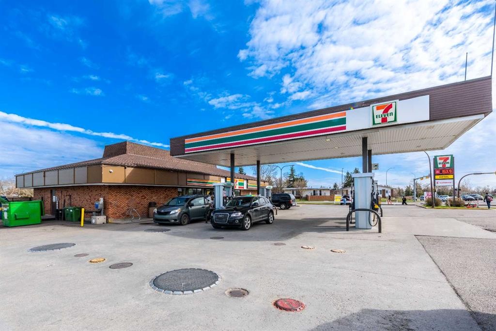 46 Marbrooke Circle Ne, Calgary, AB - Outdoor