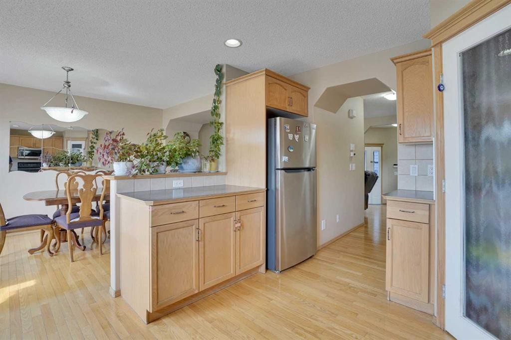 75 Taralea Crescent Ne, Calgary, AB - Indoor Photo Showing Kitchen