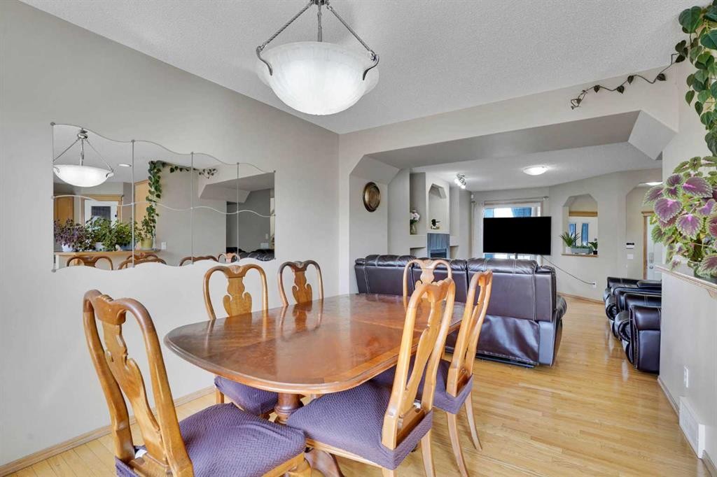 75 Taralea Crescent Ne, Calgary, AB - Indoor Photo Showing Dining Room