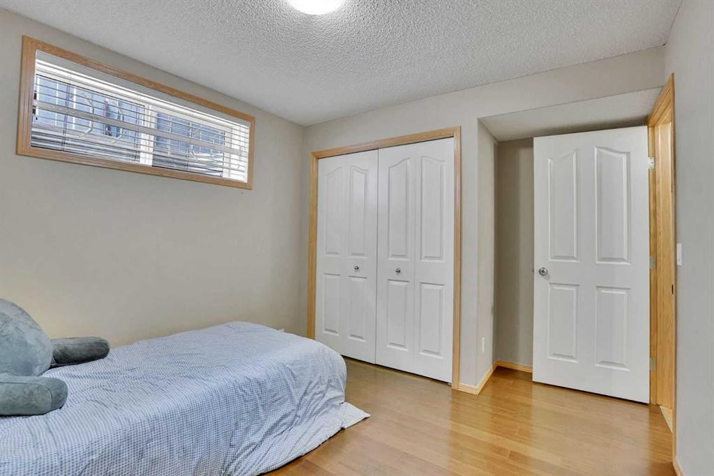 75 Taralea Crescent Ne, Calgary, AB - Indoor Photo Showing Bedroom