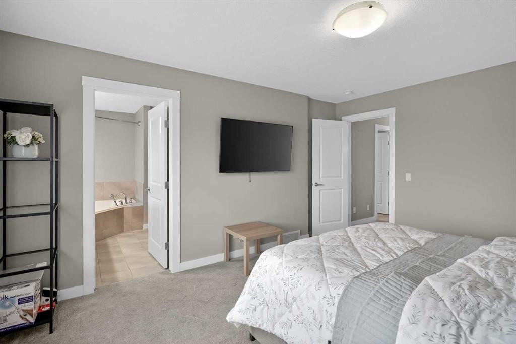 76 Nolancrest Circle Nw, Calgary, AB