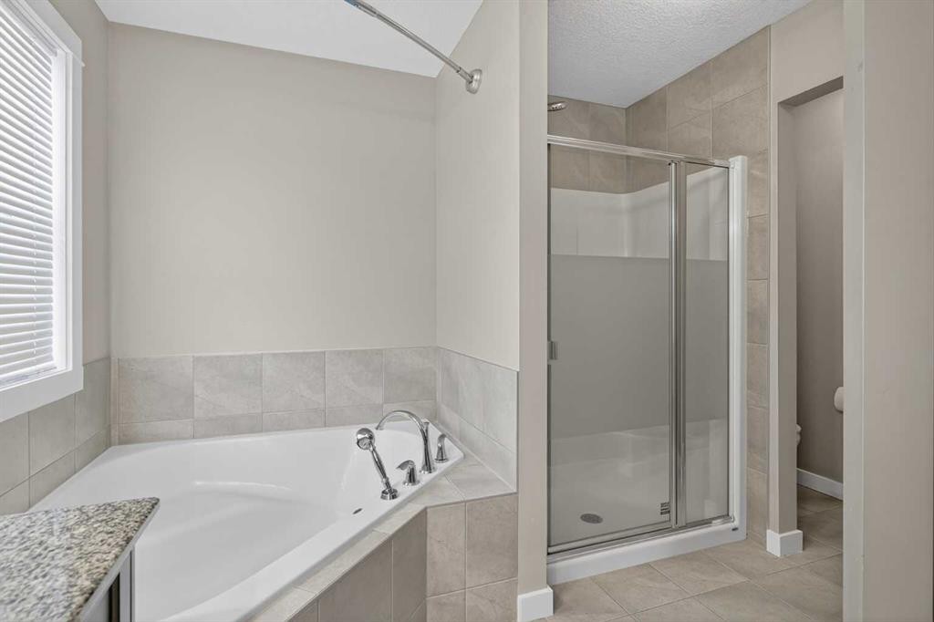 76 Nolancrest Circle Nw, Calgary, AB