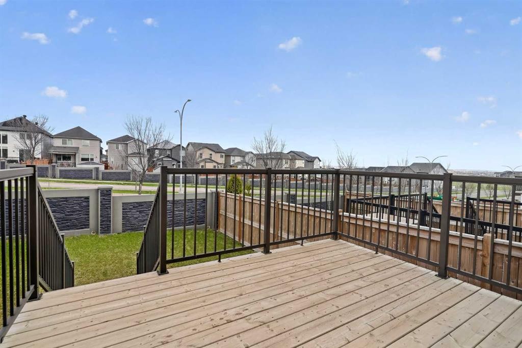 76 Nolancrest Circle Nw, Calgary, AB