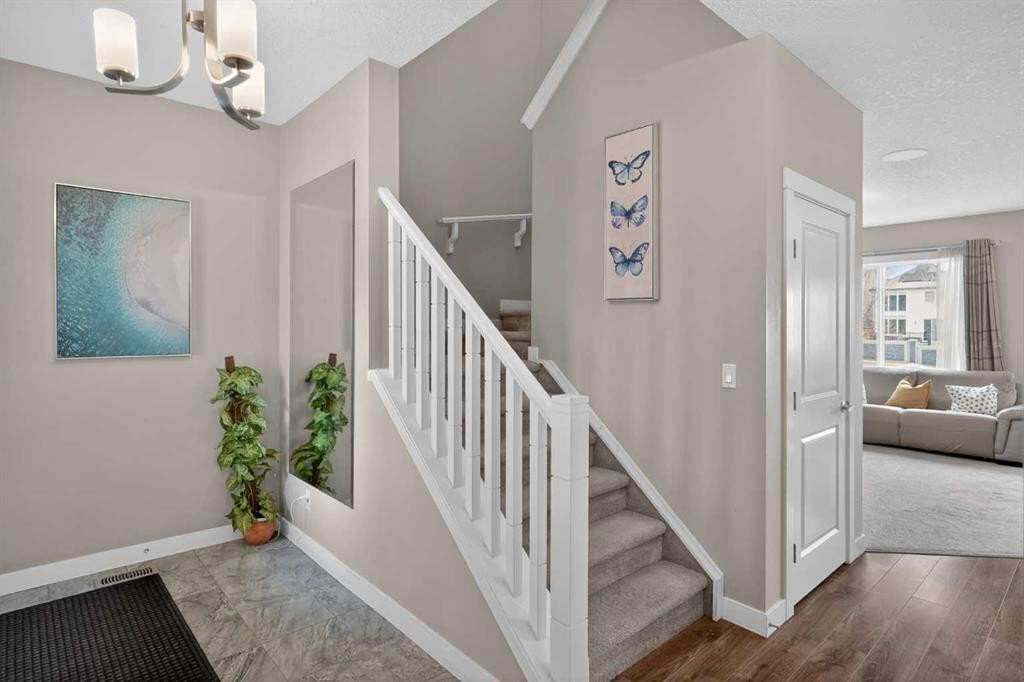 76 Nolancrest Circle Nw, Calgary, AB