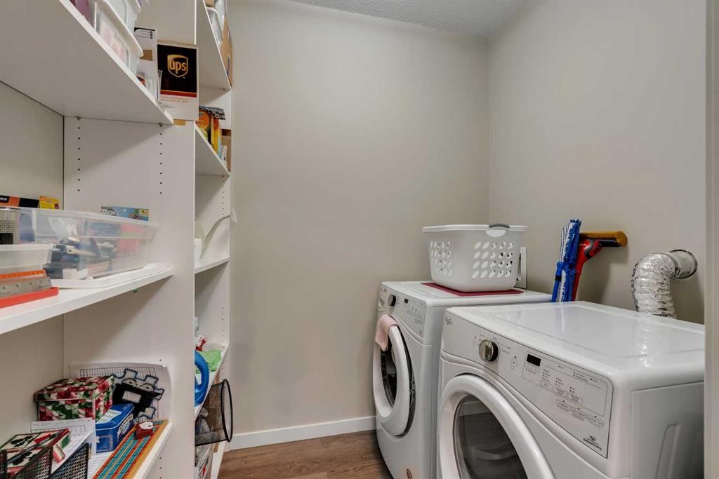 212-12 Mahogany Path Se, Calgary, AB - Indoor Photo Showing Laundry Room
