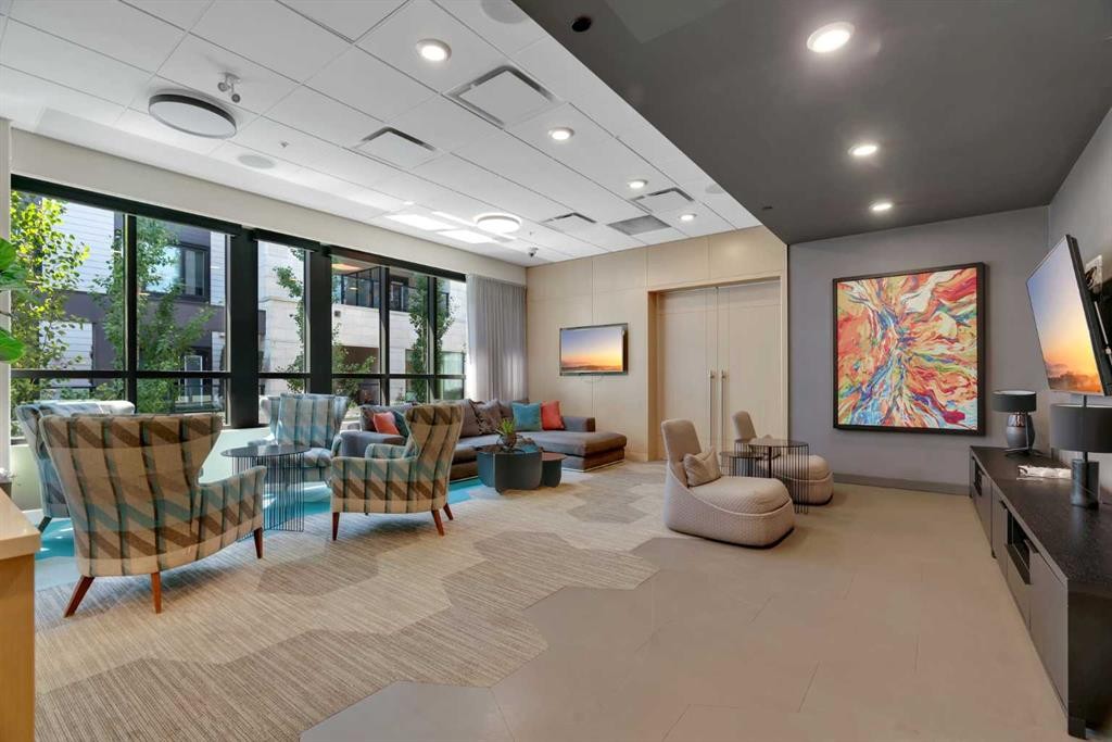 212-12 Mahogany Path Se, Calgary, AB - Indoor Photo Showing Other Room