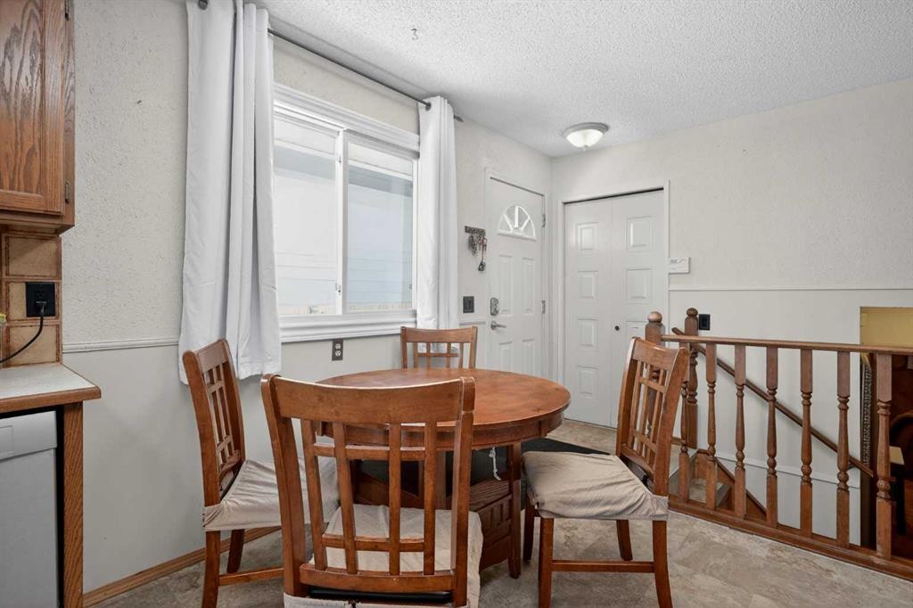 116 Templemont Circle Ne, Calgary, AB - Indoor Photo Showing Dining Room