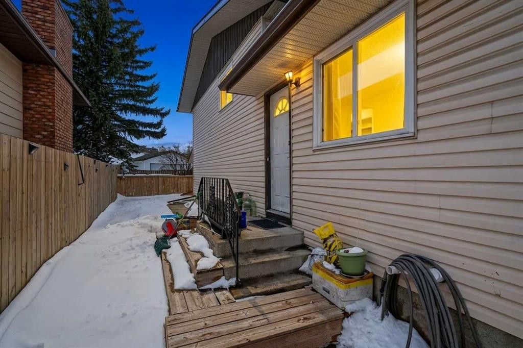 116 Templemont Circle Ne, Calgary, AB - Outdoor With Deck Patio Veranda With Exterior