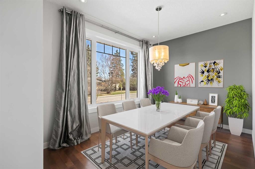 2427 22A Street Nw, Calgary, AB - Indoor Photo Showing Dining Room