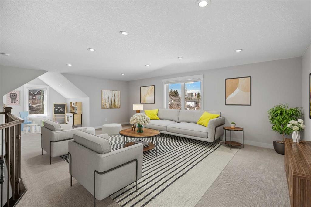 2427 22A Street Nw, Calgary, AB - Indoor Photo Showing Living Room