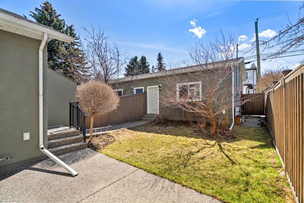 2427 22A Street Nw, Calgary, AB - Outdoor With Exterior
