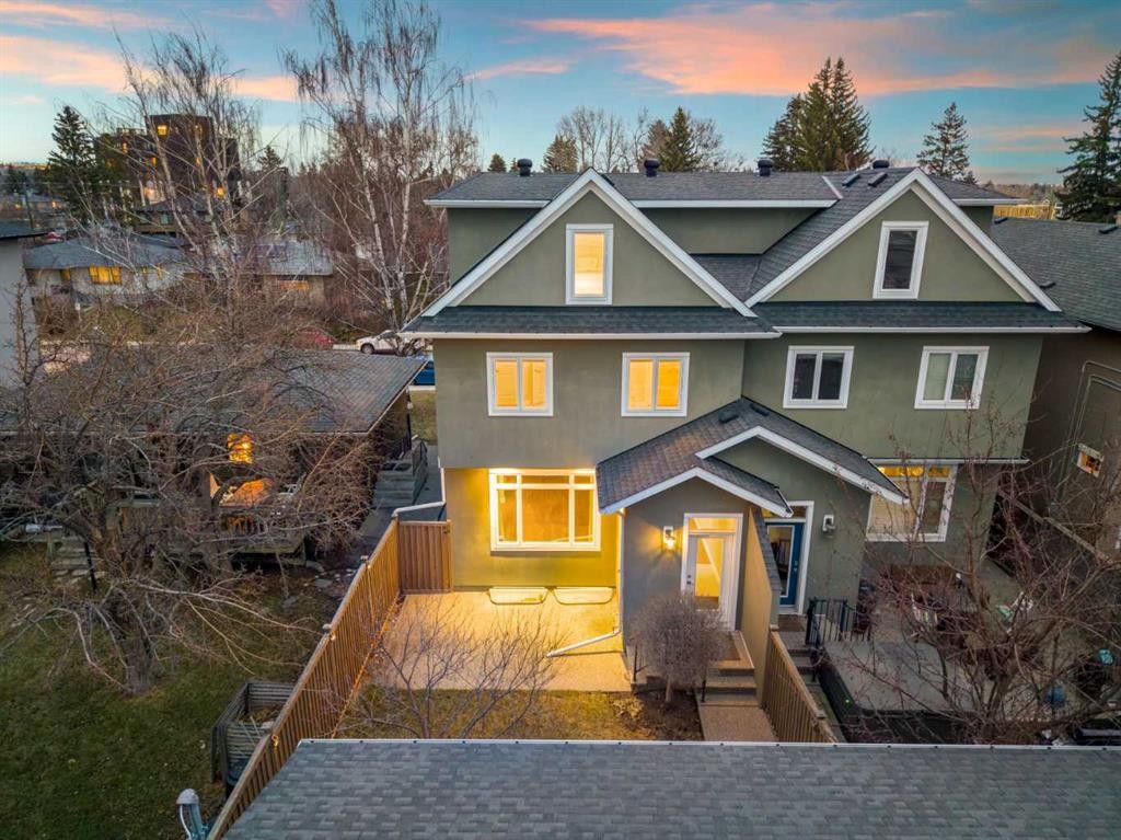 2427 22A Street Nw, Calgary, AB - Outdoor