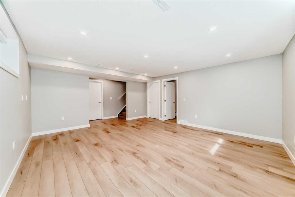 264 Everwillow Green Sw, Calgary, AB - Indoor Photo Showing Other Room
