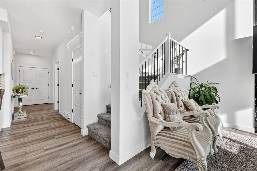 208 Dawson Circle, Chestermere, AB - Indoor Photo Showing Other Room