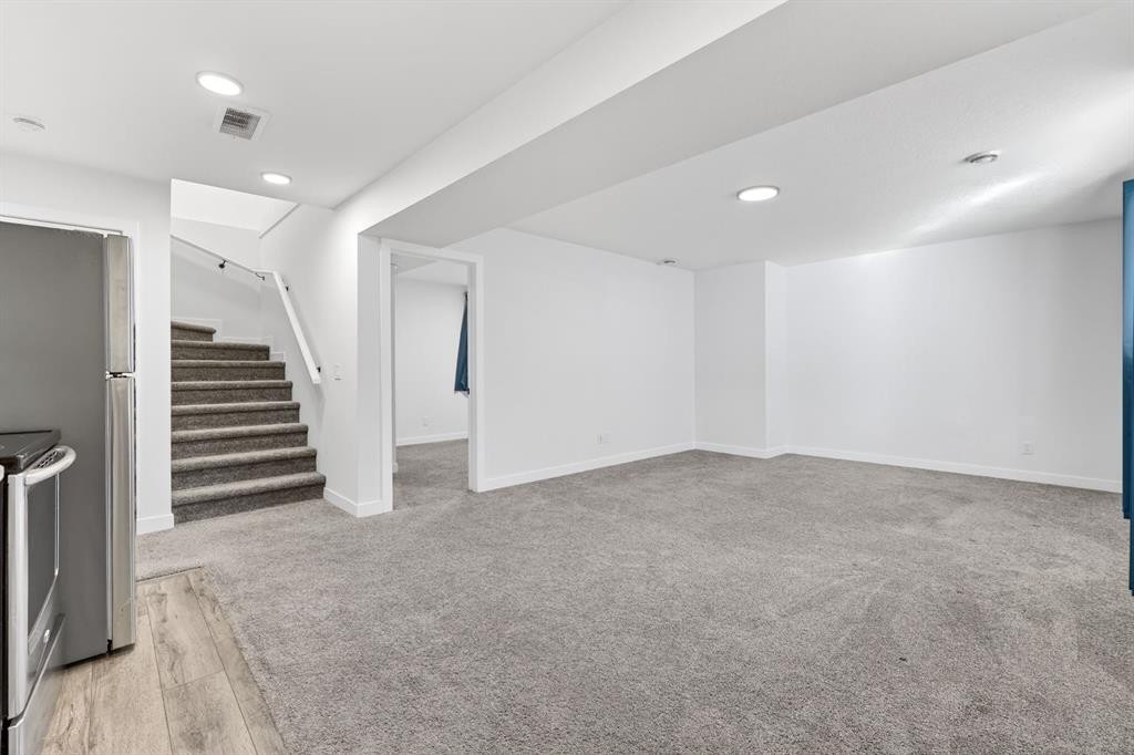 208 Dawson Circle, Chestermere, AB - Indoor Photo Showing Other Room