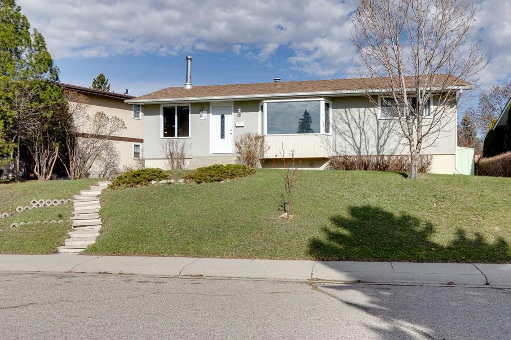 248 Huntcroft Road Ne, Calgary, AB - Outdoor