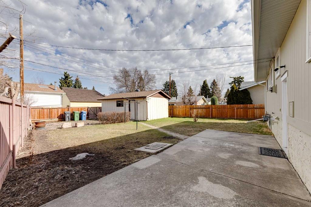 248 Huntcroft Road Ne, Calgary, AB - Outdoor