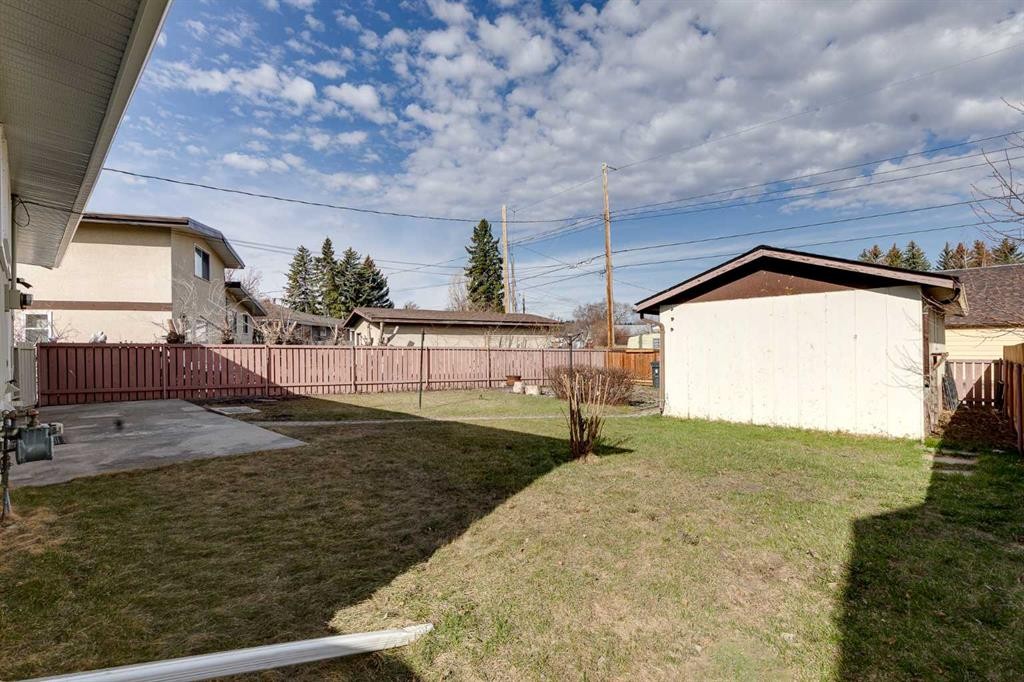 248 Huntcroft Road Ne, Calgary, AB - Outdoor