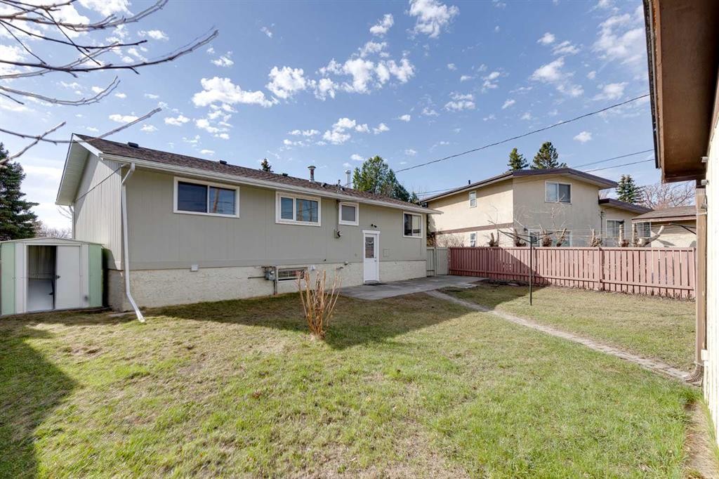 248 Huntcroft Road Ne, Calgary, AB - Outdoor With Exterior
