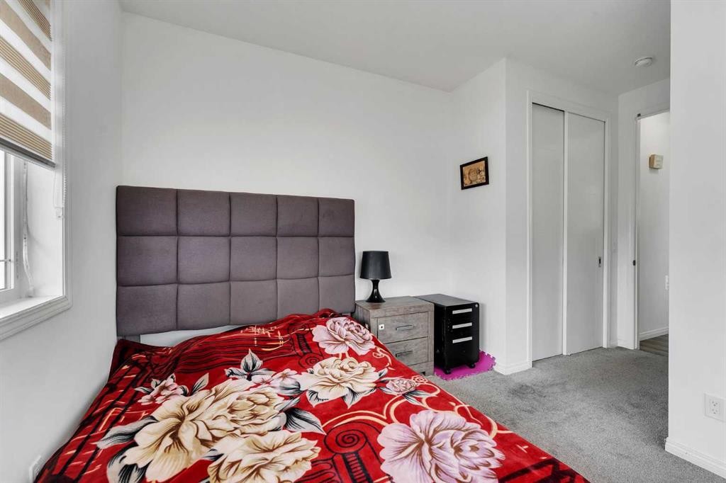 112 Cityside Terrace Ne, Calgary, AB - Indoor Photo Showing Bedroom