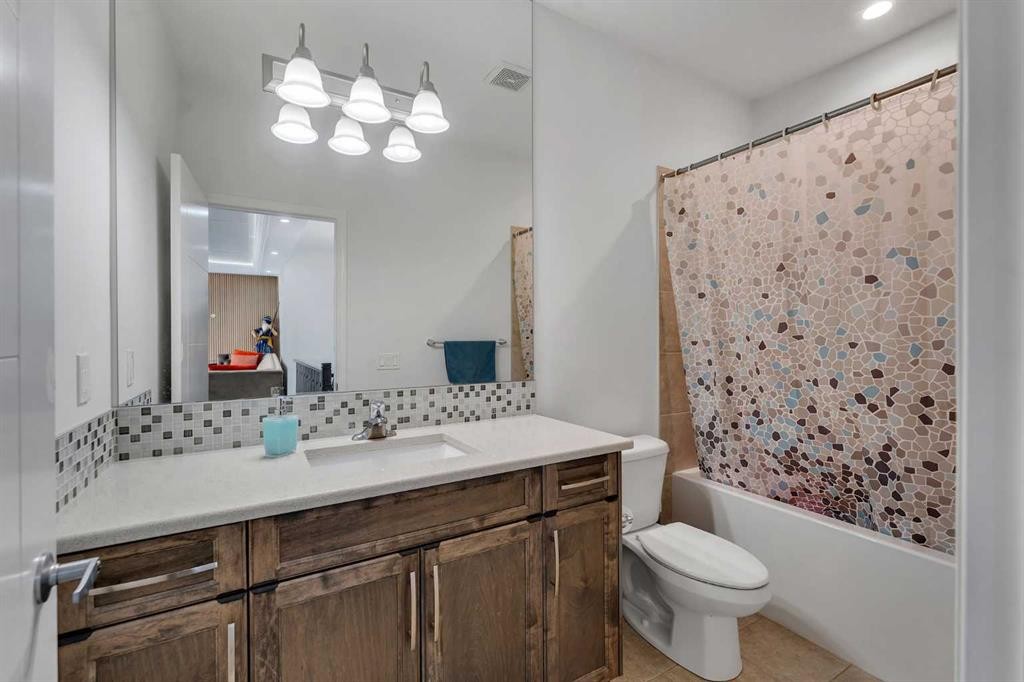 112 Cityside Terrace Ne, Calgary, AB - Indoor Photo Showing Bathroom