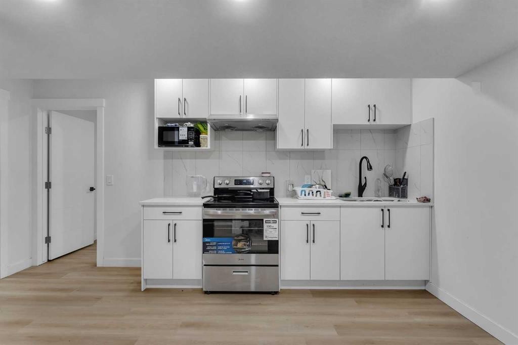 112 Cityside Terrace Ne, Calgary, AB - Indoor Photo Showing Kitchen