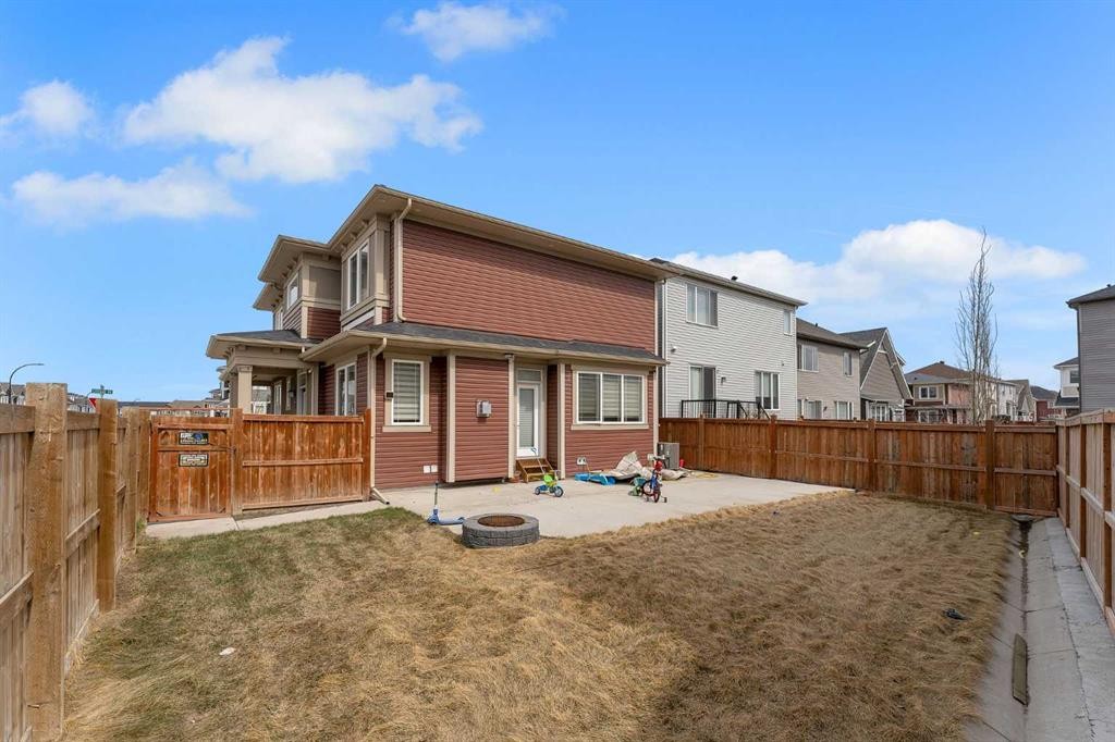 112 Cityside Terrace Ne, Calgary, AB - Outdoor