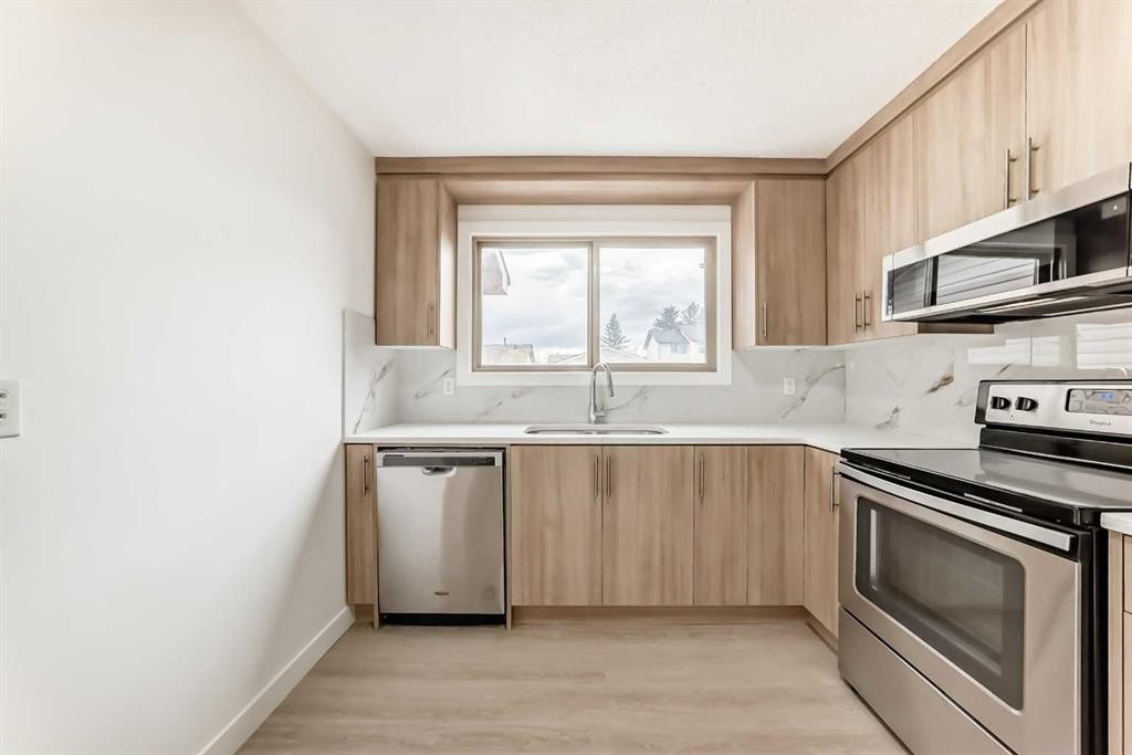 4327 38 Street Ne, Calgary, AB