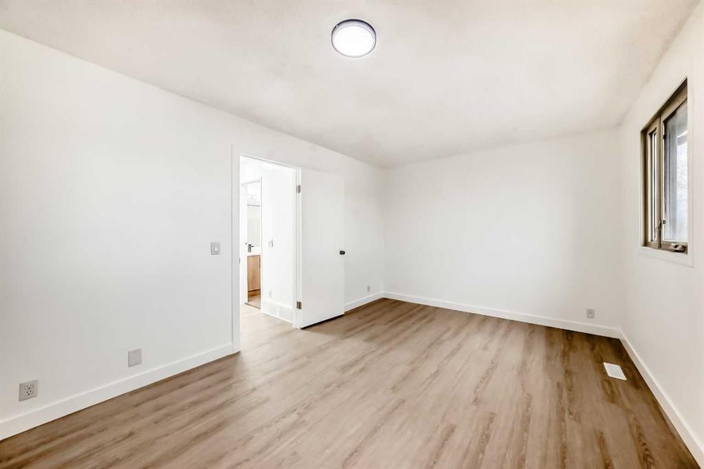 4327 38 Street Ne, Calgary, AB