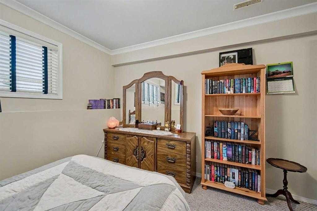 1409 Strathcona Way, Strathmore, AB - Indoor Photo Showing Bedroom