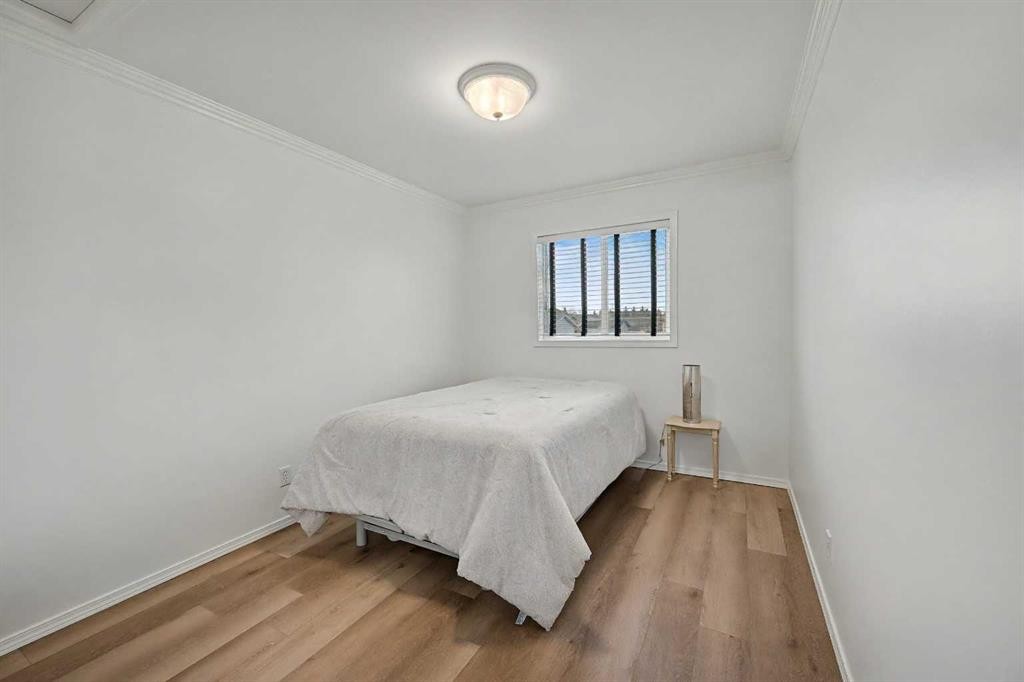 1409 Strathcona Way, Strathmore, AB - Indoor Photo Showing Bedroom