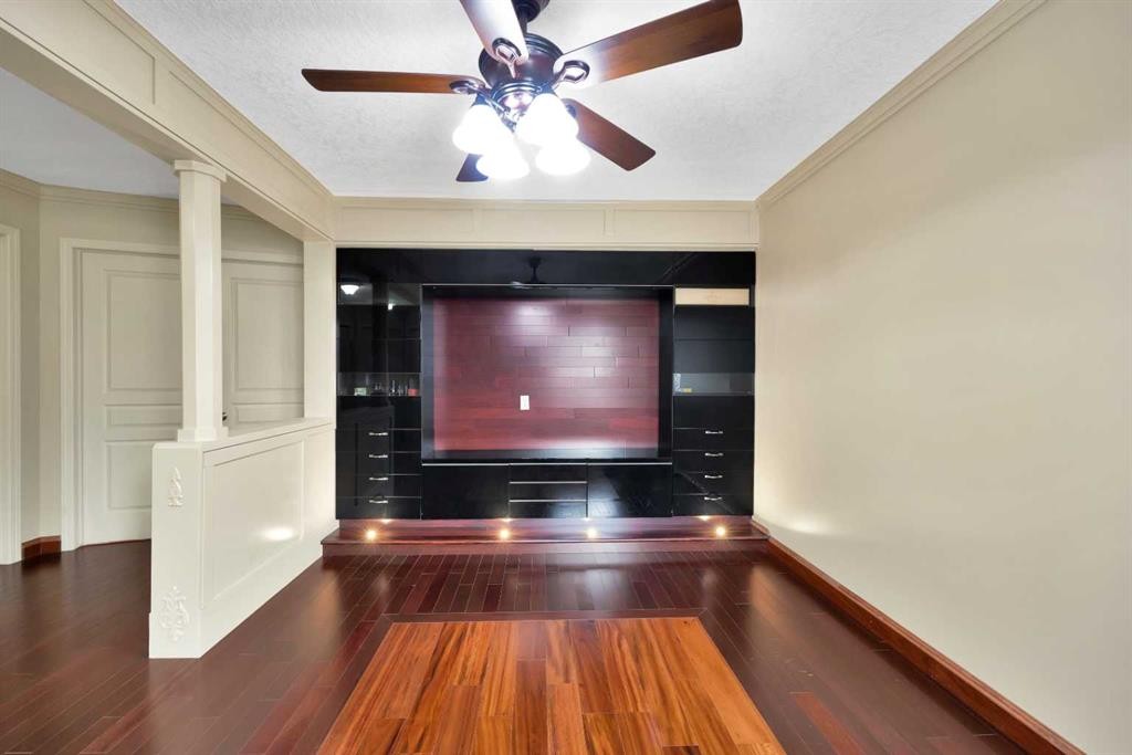 10 Bridlerange Circle Sw, Calgary, AB - Indoor Photo Showing Other Room