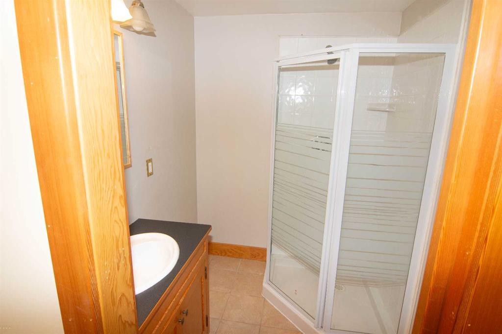 110 Scarboro Avenue Sw, Calgary, AB - Indoor Photo Showing Bathroom