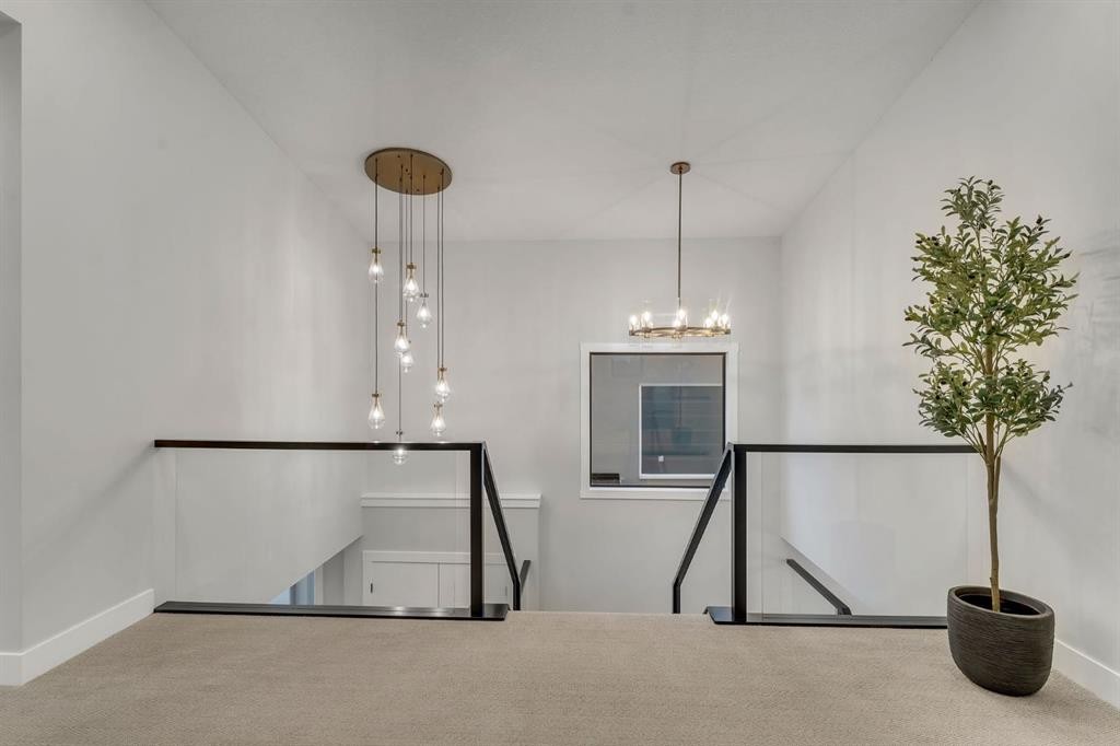 12 Spring Creek Point Sw, Calgary, AB - Indoor