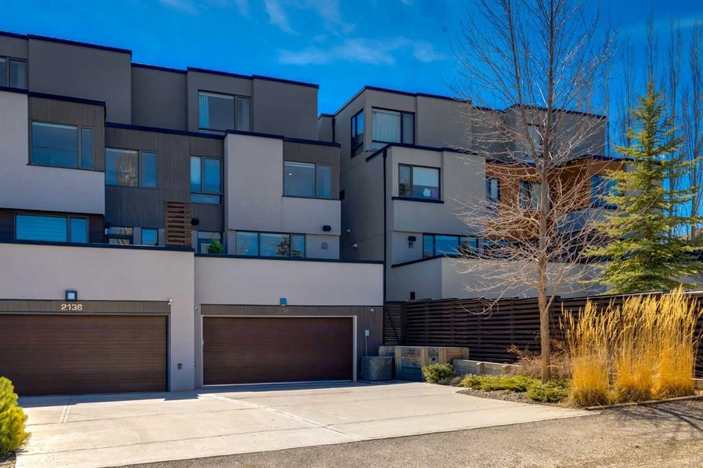 2138 28 Avenue Sw, Calgary, AB - Outdoor