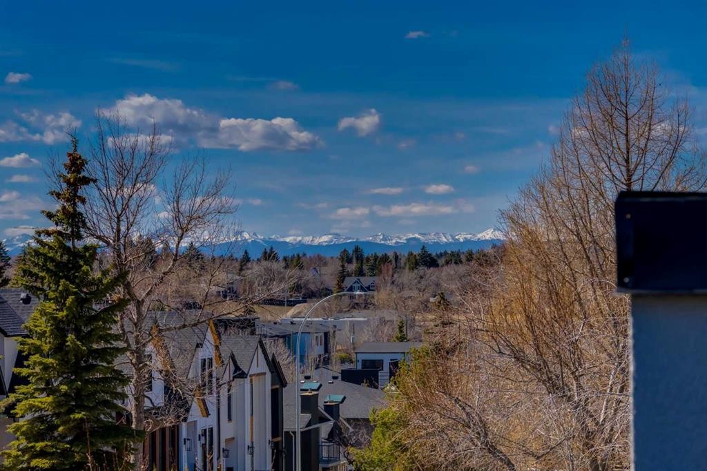 2138 28 Avenue Sw, Calgary, AB - Outdoor With View