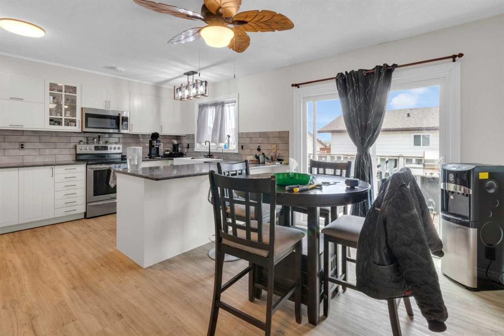 23 Beaver Place, Beiseker, AB - Indoor