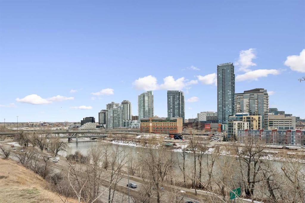 707-320 Meredith Road Ne, Calgary, AB - Outdoor With View