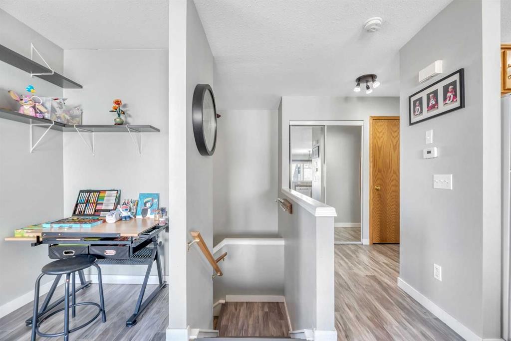 224B 5 Avenue, Strathmore, AB - Indoor Photo Showing Other Room