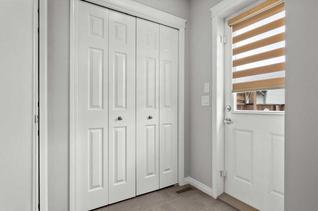 48 Walgrove Green Se, Calgary, AB - Indoor Photo Showing Other Room