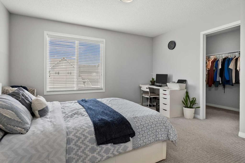 48 Walgrove Green Se, Calgary, AB - Indoor Photo Showing Bedroom