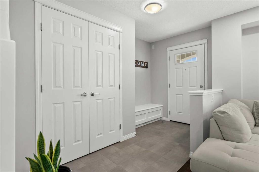 48 Walgrove Green Se, Calgary, AB - Indoor