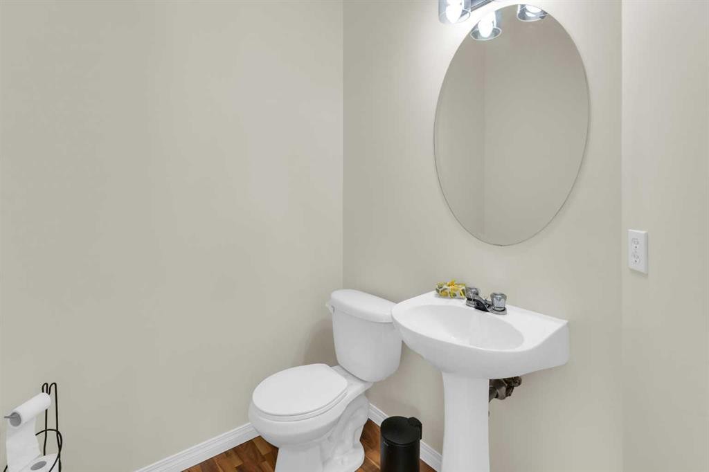112 Ranch Ridge Meadow, Strathmore, AB - Indoor Photo Showing Bathroom