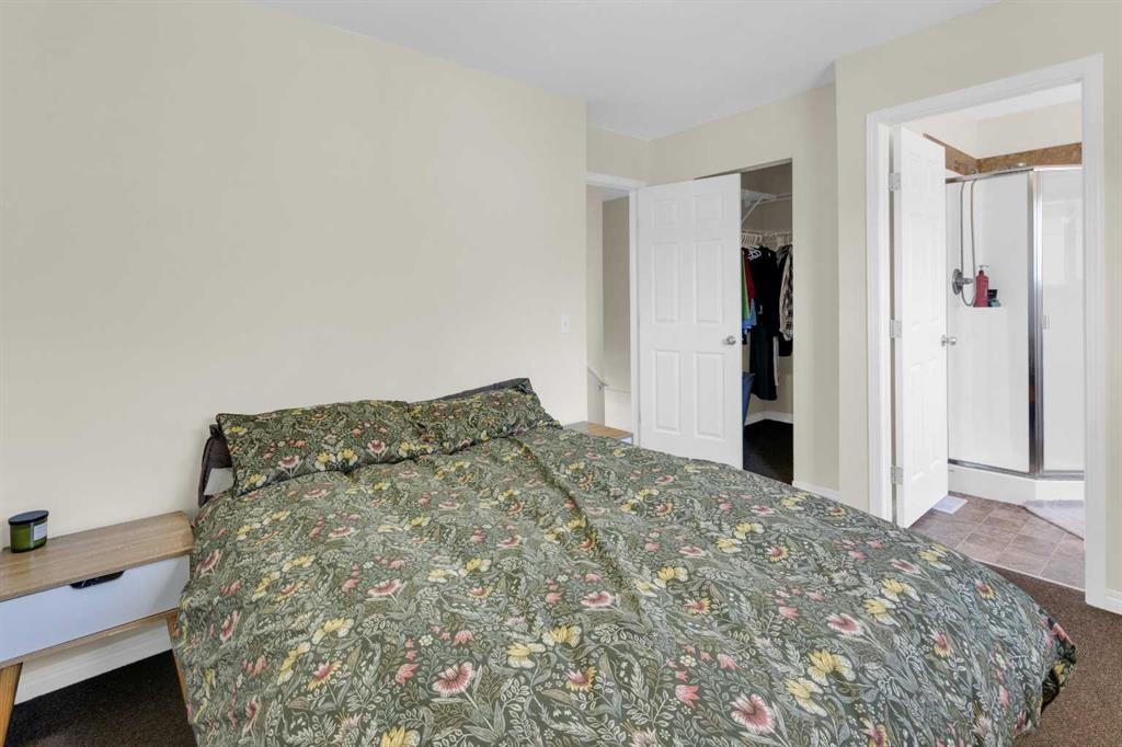 112 Ranch Ridge Meadow, Strathmore, AB - Indoor Photo Showing Bedroom
