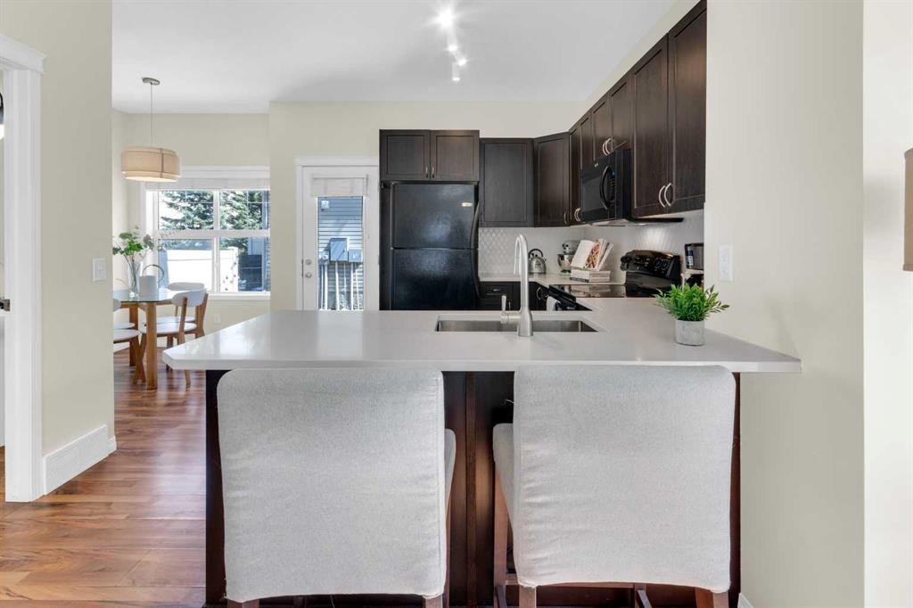 112 Ranch Ridge Meadow, Strathmore, AB - Indoor Photo Showing Kitchen