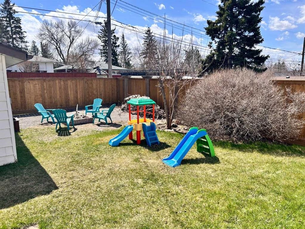 123 Franklin Drive Se, Calgary, AB - Outdoor