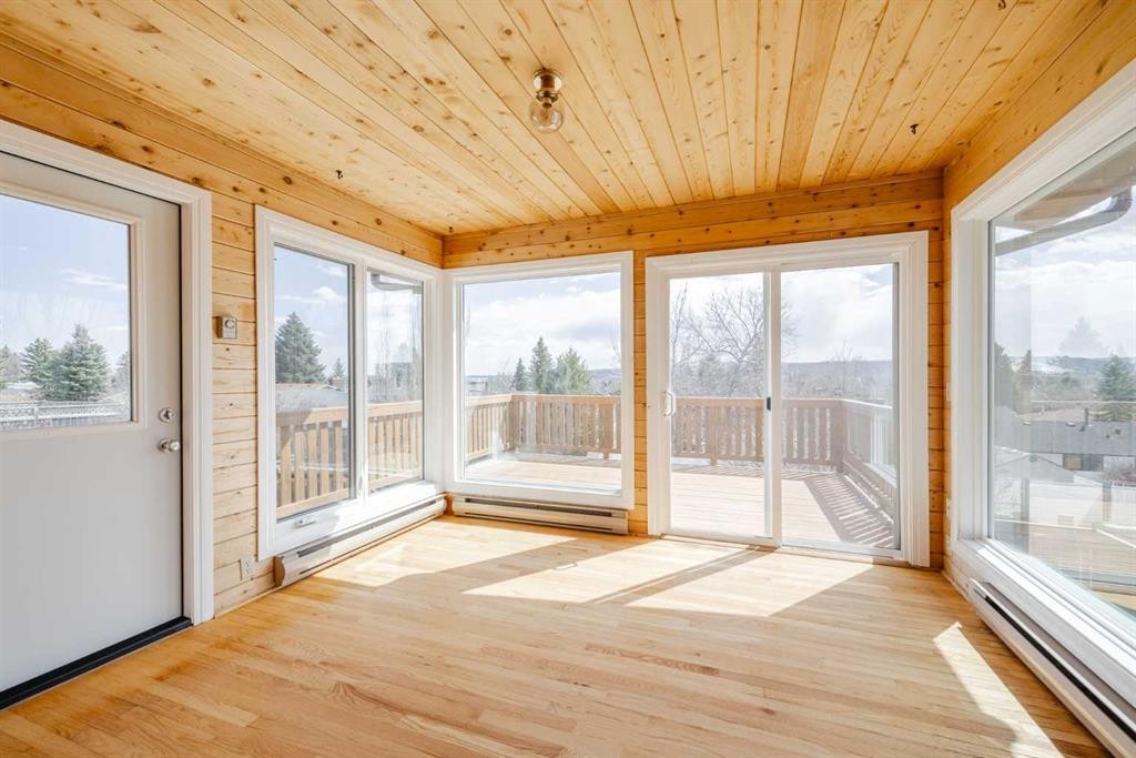 128 Silver Ridge, Calgary, AB - Photo Showing Other Room