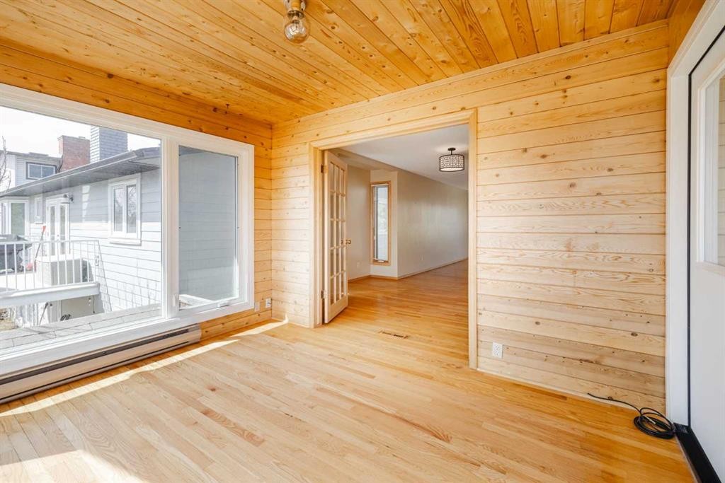 128 Silver Ridge, Calgary, AB - Photo Showing Other Room