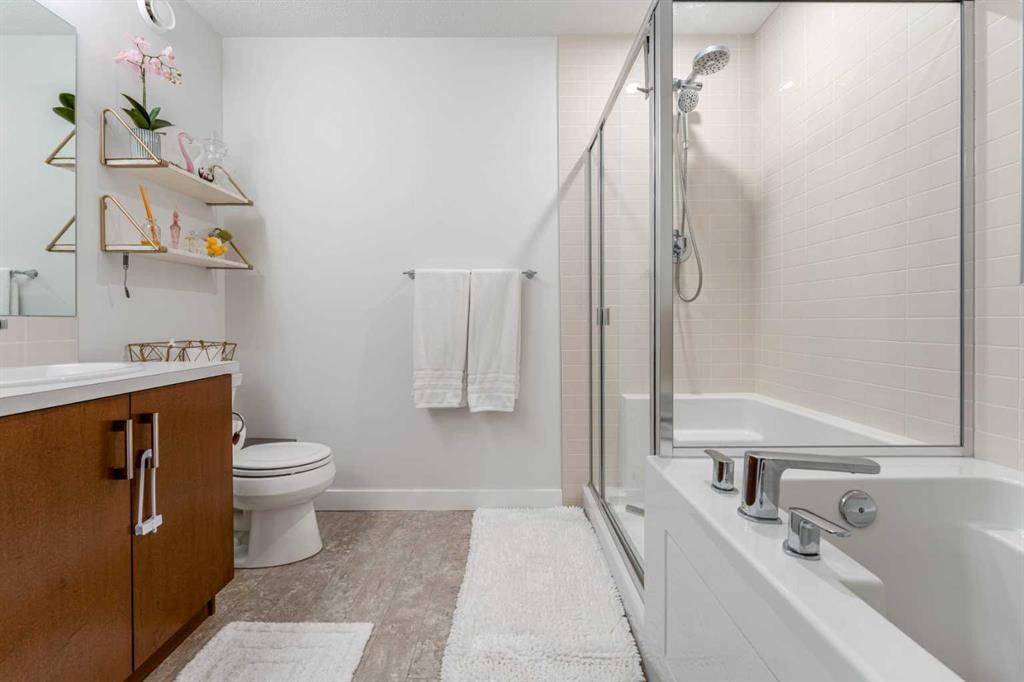 318 Masters Row Se, Calgary, AB - Indoor Photo Showing Bathroom